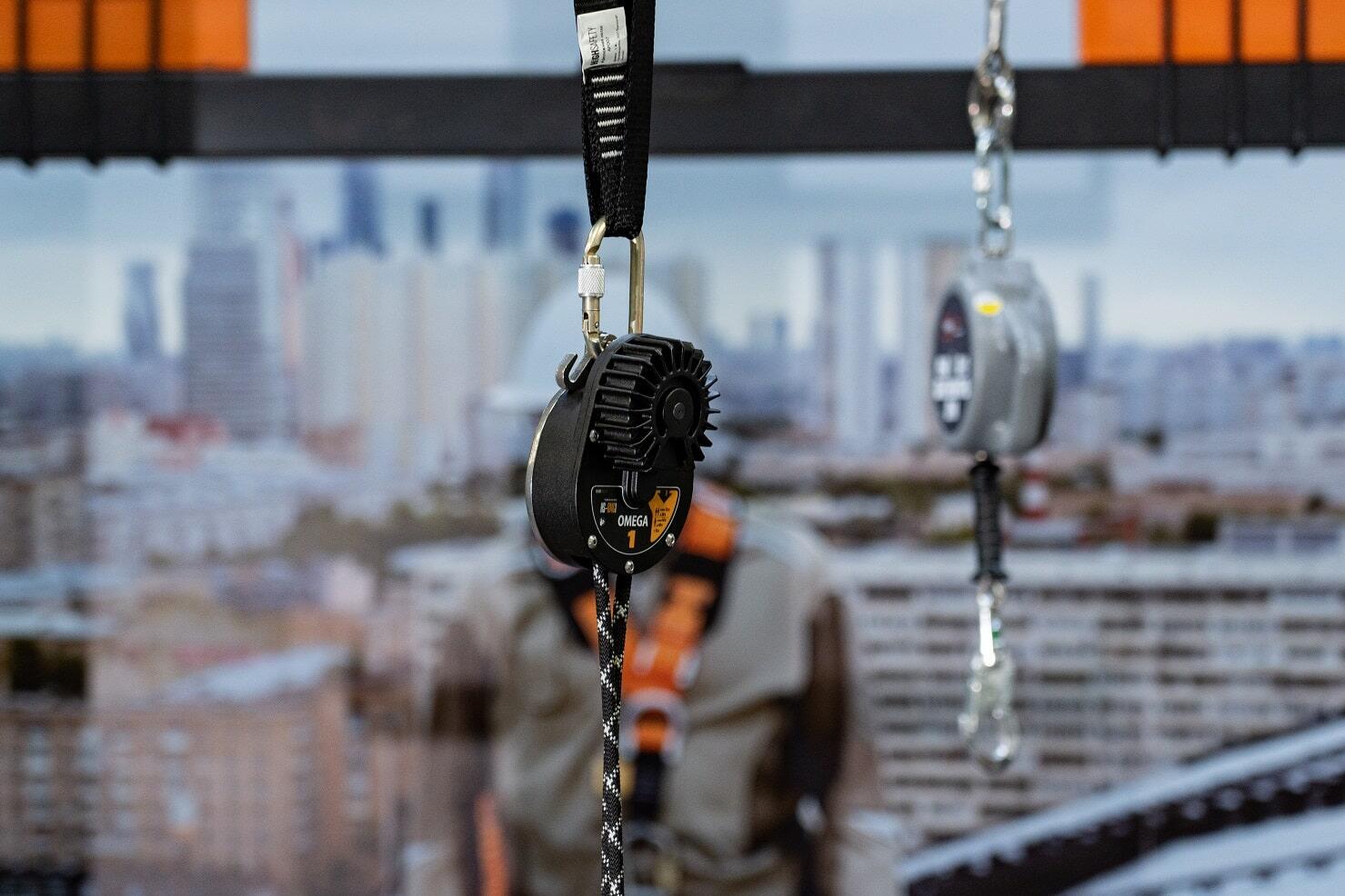 Устройство для спуска OMEGA 1